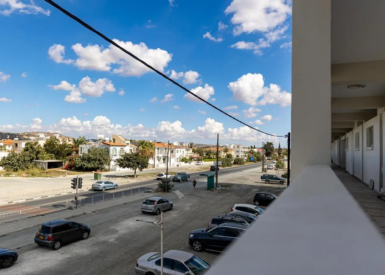 公寓 Larnaca Beachhouse